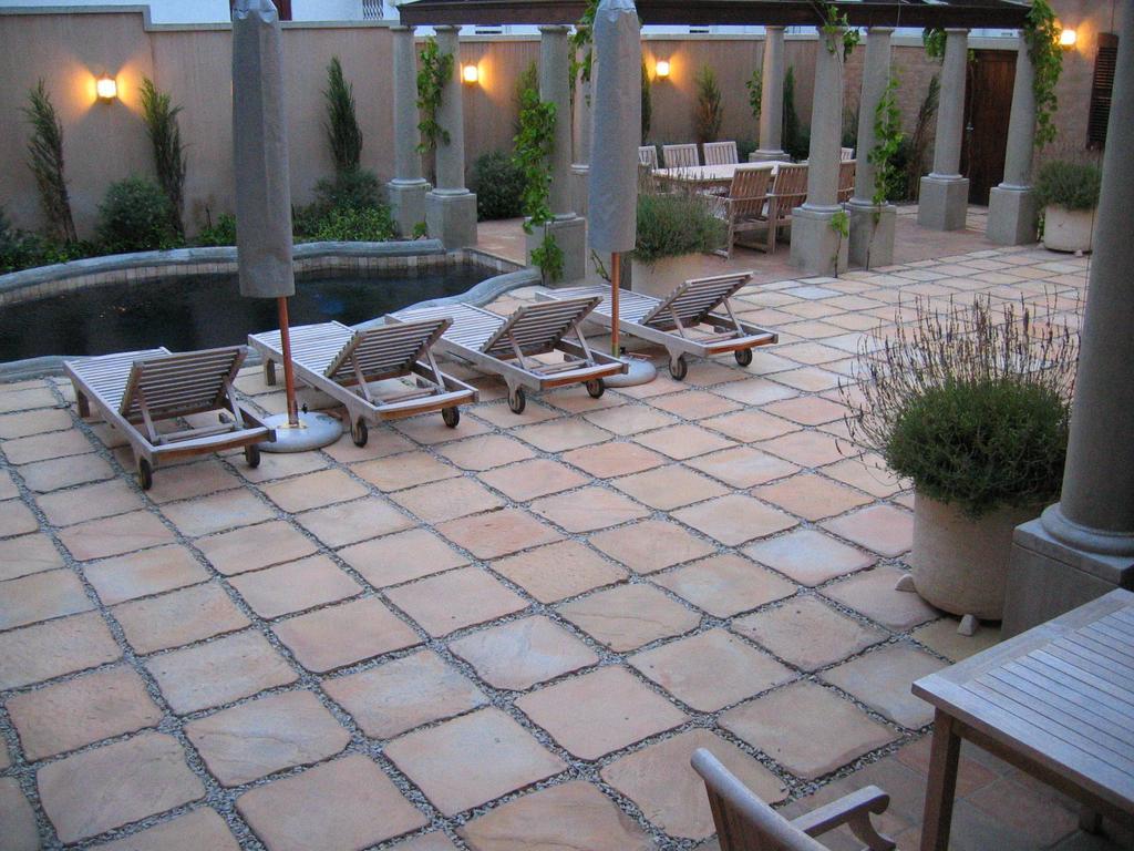 Auberge Provence Hermanus Bagian luar foto