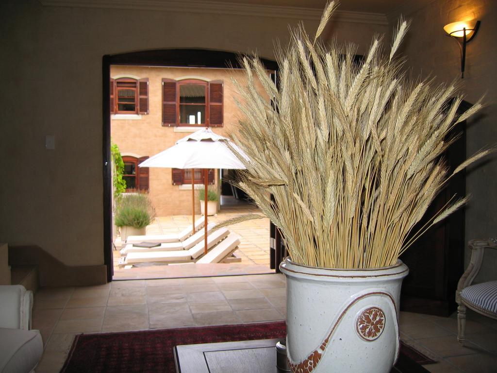 Auberge Provence Hermanus Bagian luar foto