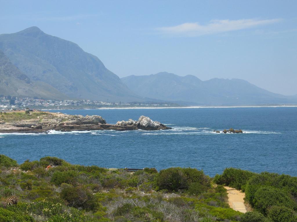 Auberge Provence Hermanus Bagian luar foto