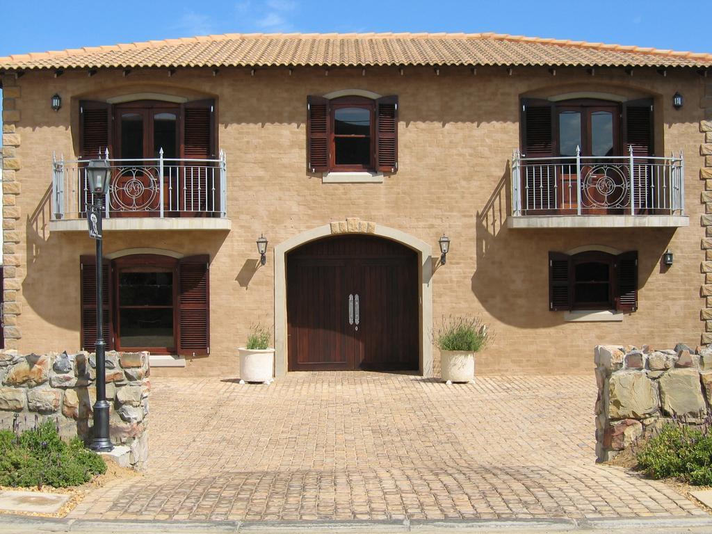 Auberge Provence Hermanus Bagian luar foto