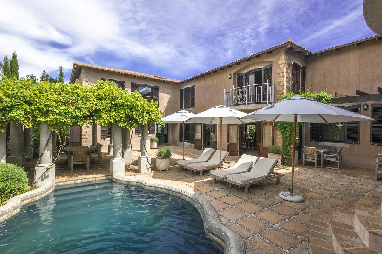 Auberge Provence Hermanus Bagian luar foto