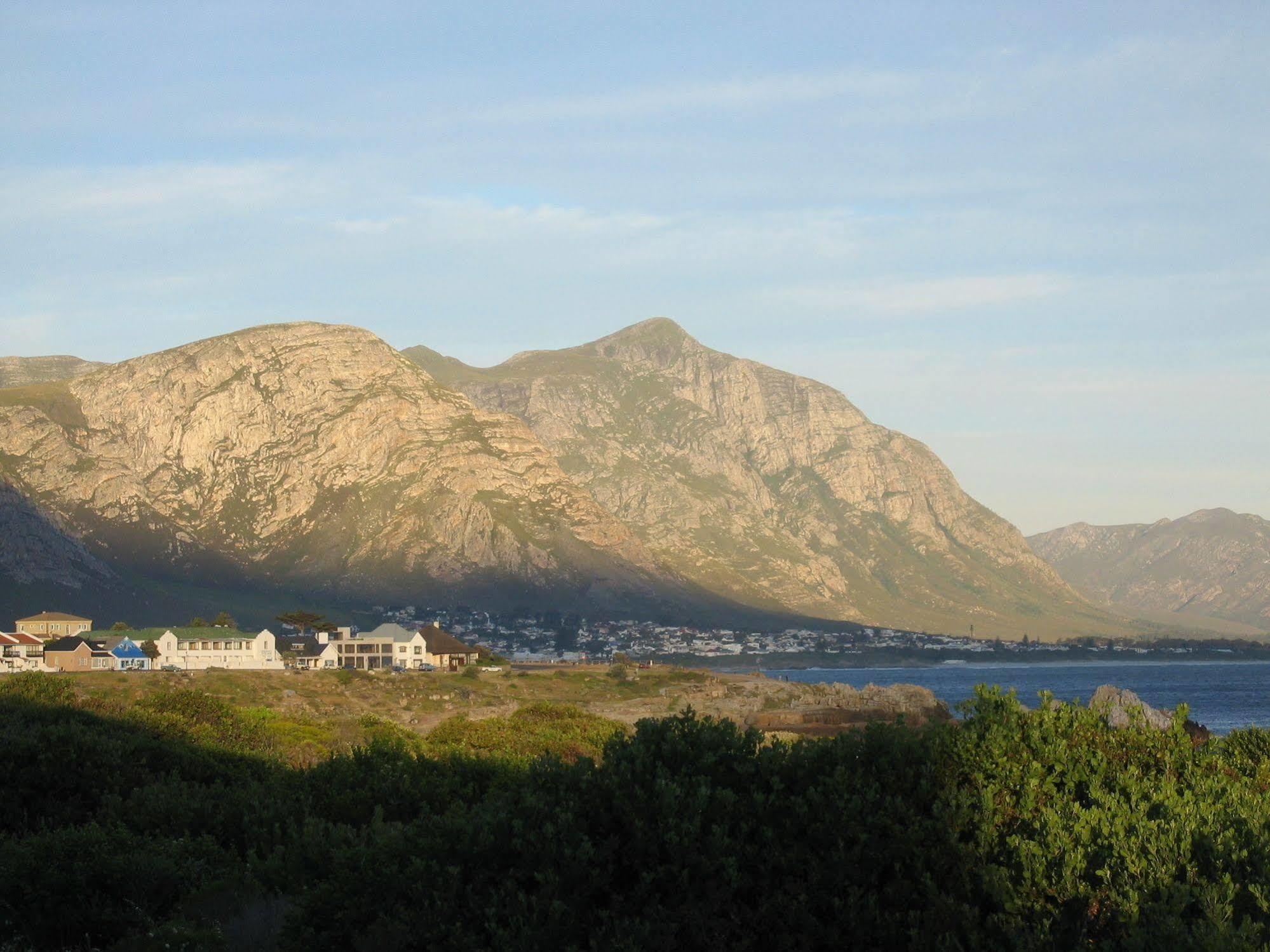 Auberge Provence Hermanus Bagian luar foto