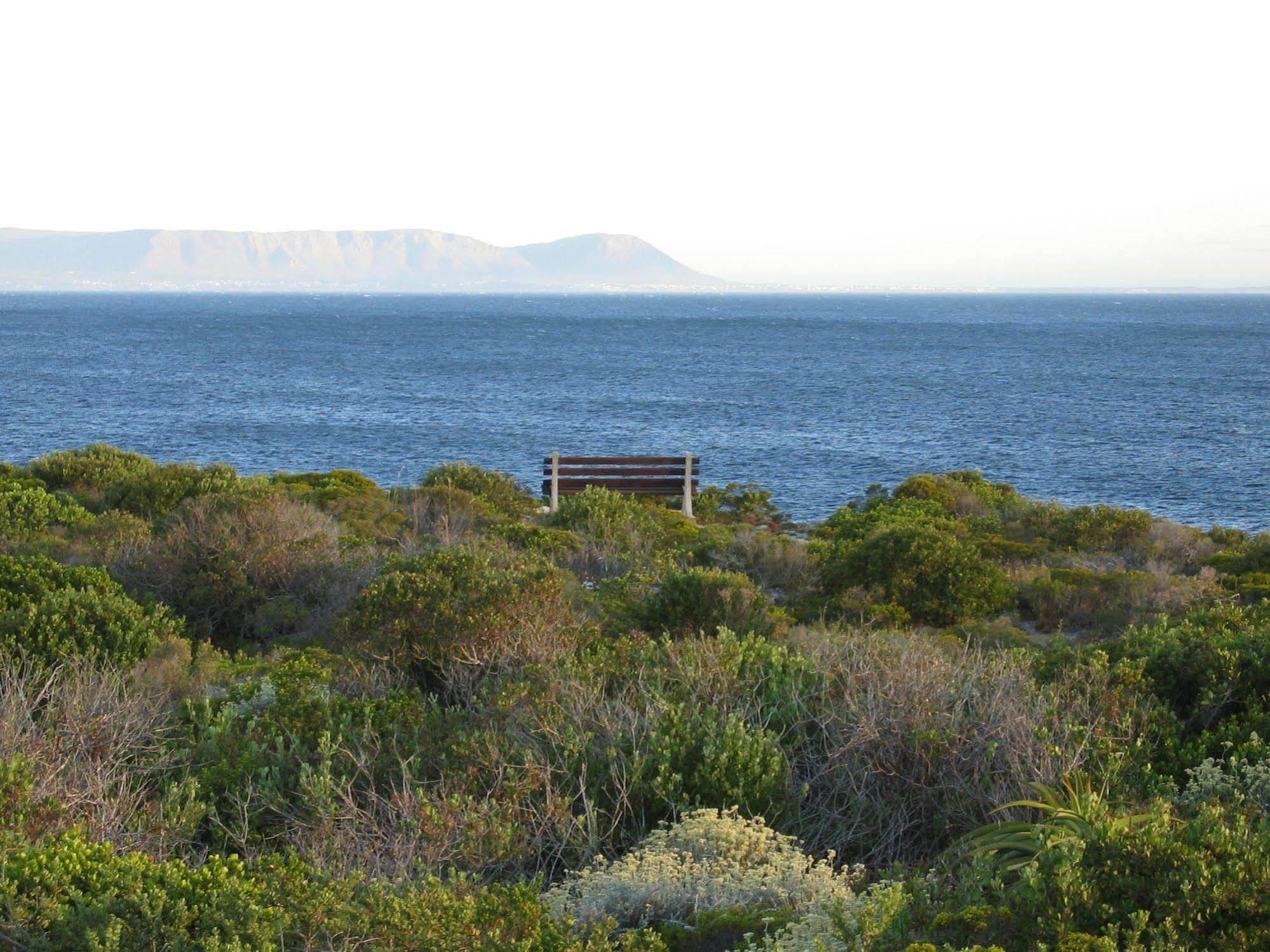 Auberge Provence Hermanus Bagian luar foto
