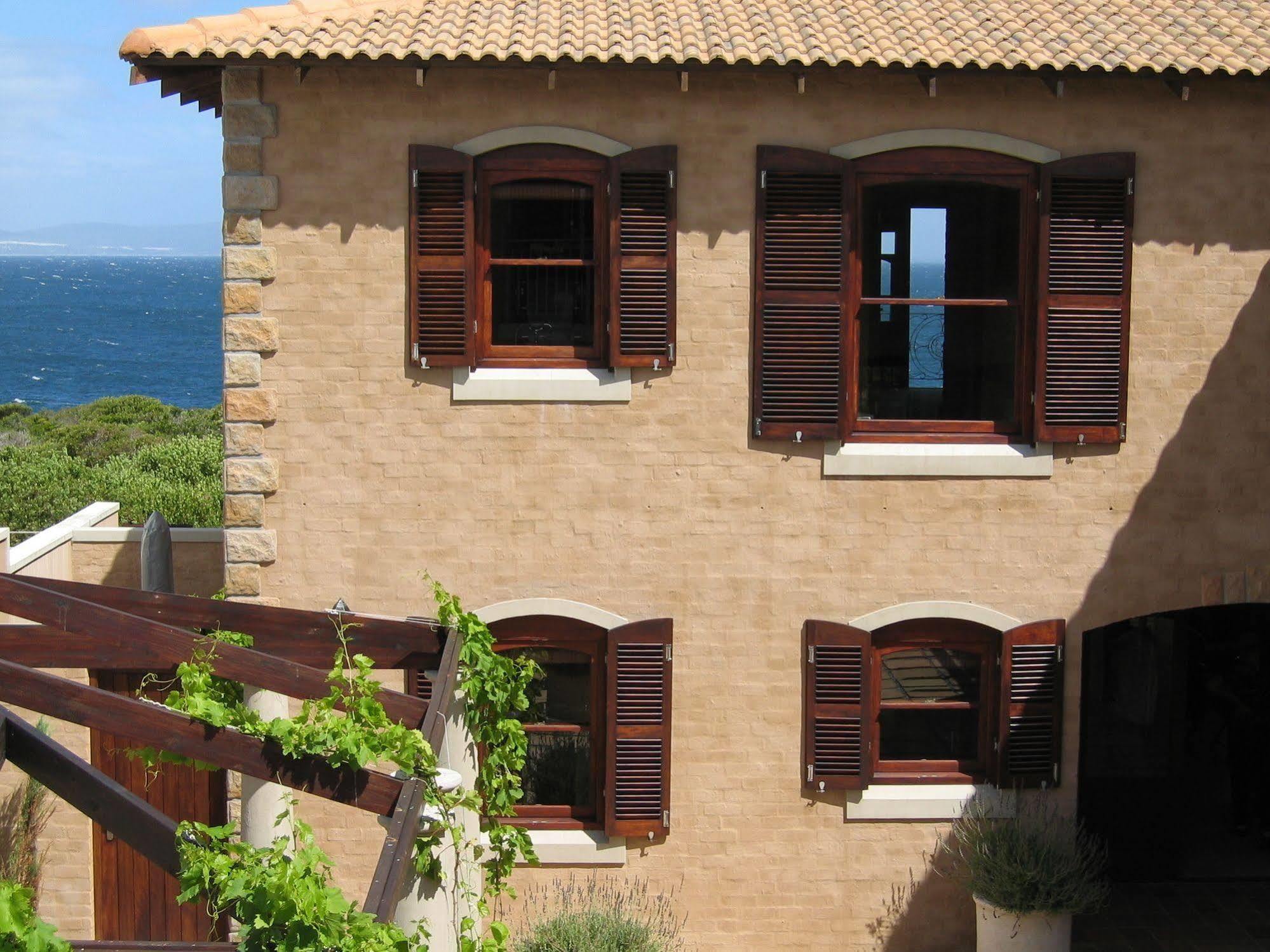 Auberge Provence Hermanus Bagian luar foto