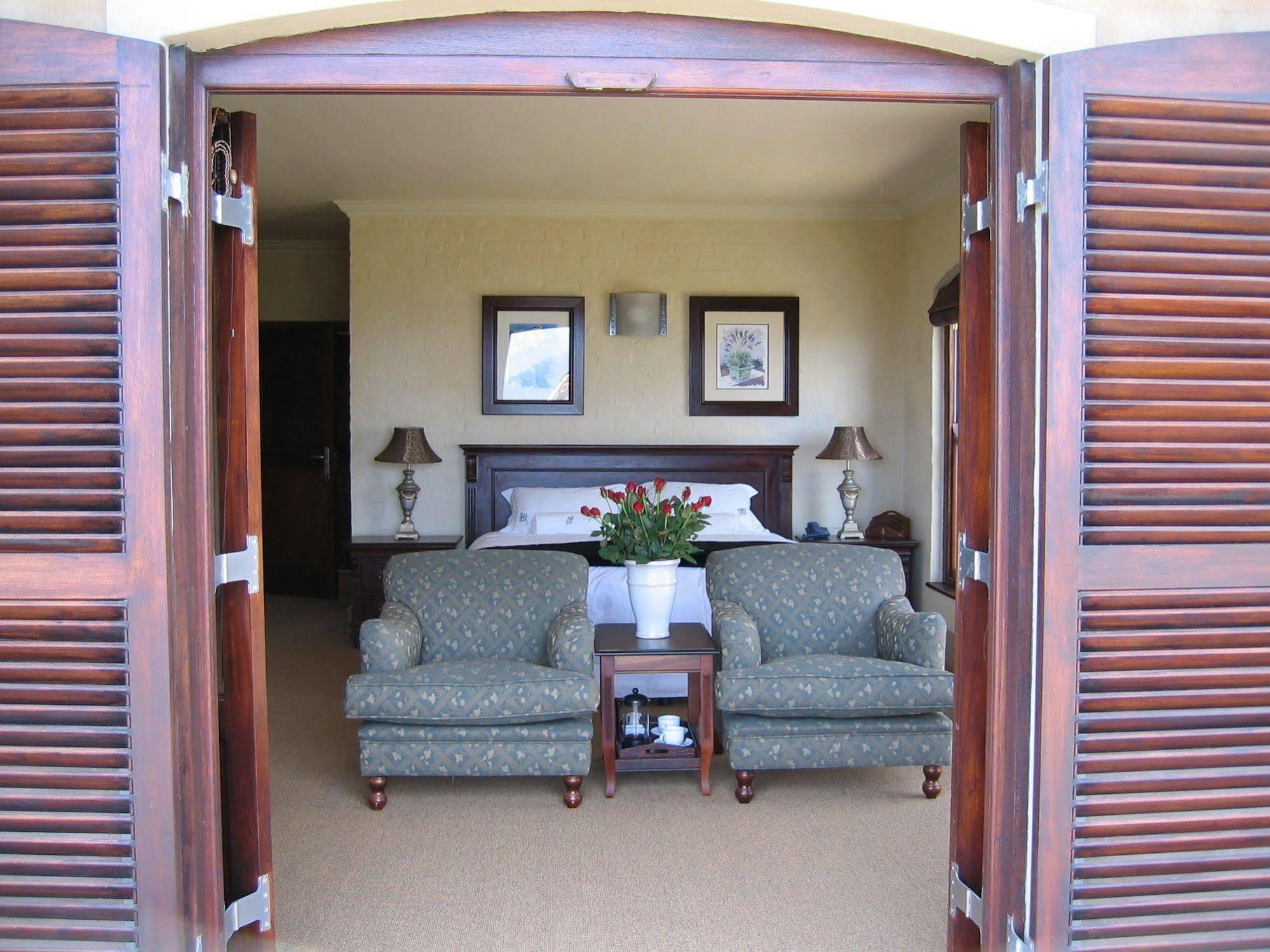 Auberge Provence Hermanus Bagian luar foto