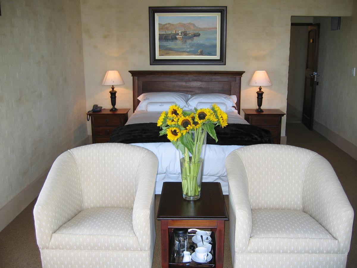 Auberge Provence Hermanus Bagian luar foto