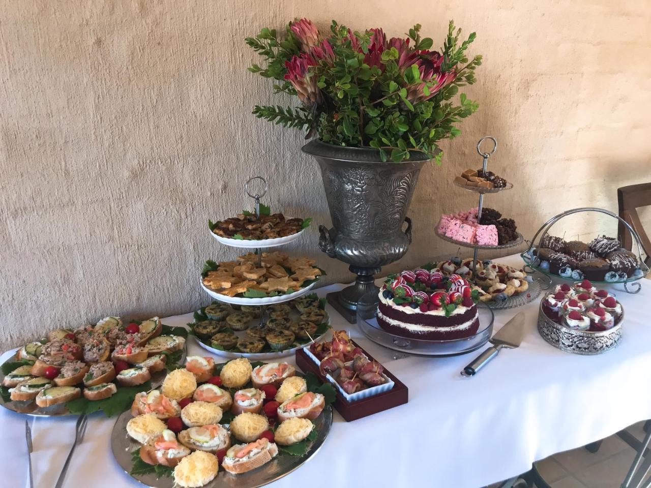Auberge Provence Hermanus Bagian luar foto
